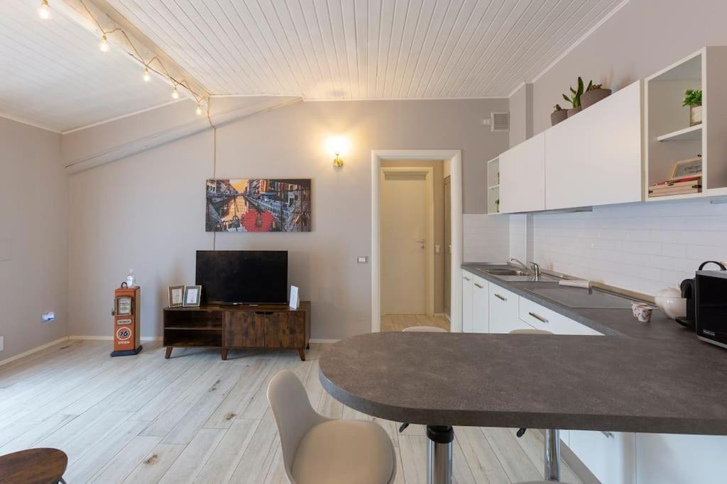 My Charming Apartments Ai Navigli-Vigevano Suite Milano Ngoại thất bức ảnh